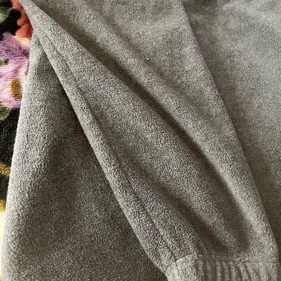 Mens iZod Quarter Zip - Picture 6 of 7